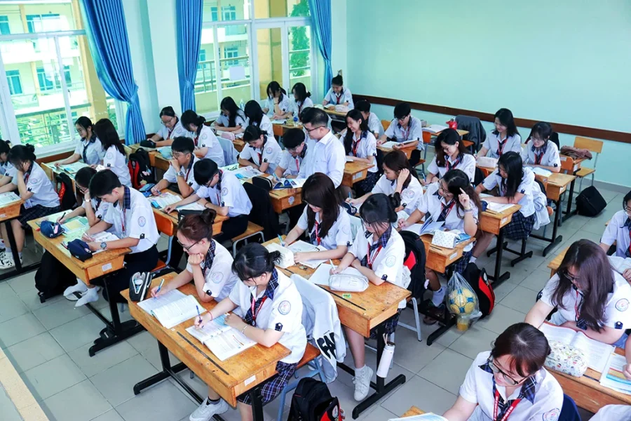 Pengaruh media sosial bagi siswa